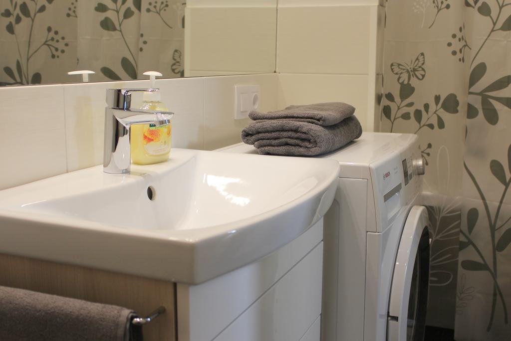 ריגה 2 Room Apartment In Embasy Area מראה חיצוני תמונה